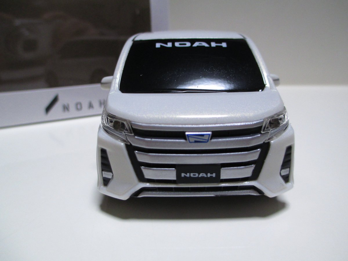 Amazon | トヨタ 新型ノア ハイブリッド NOAH 後期 非売品 プルバック