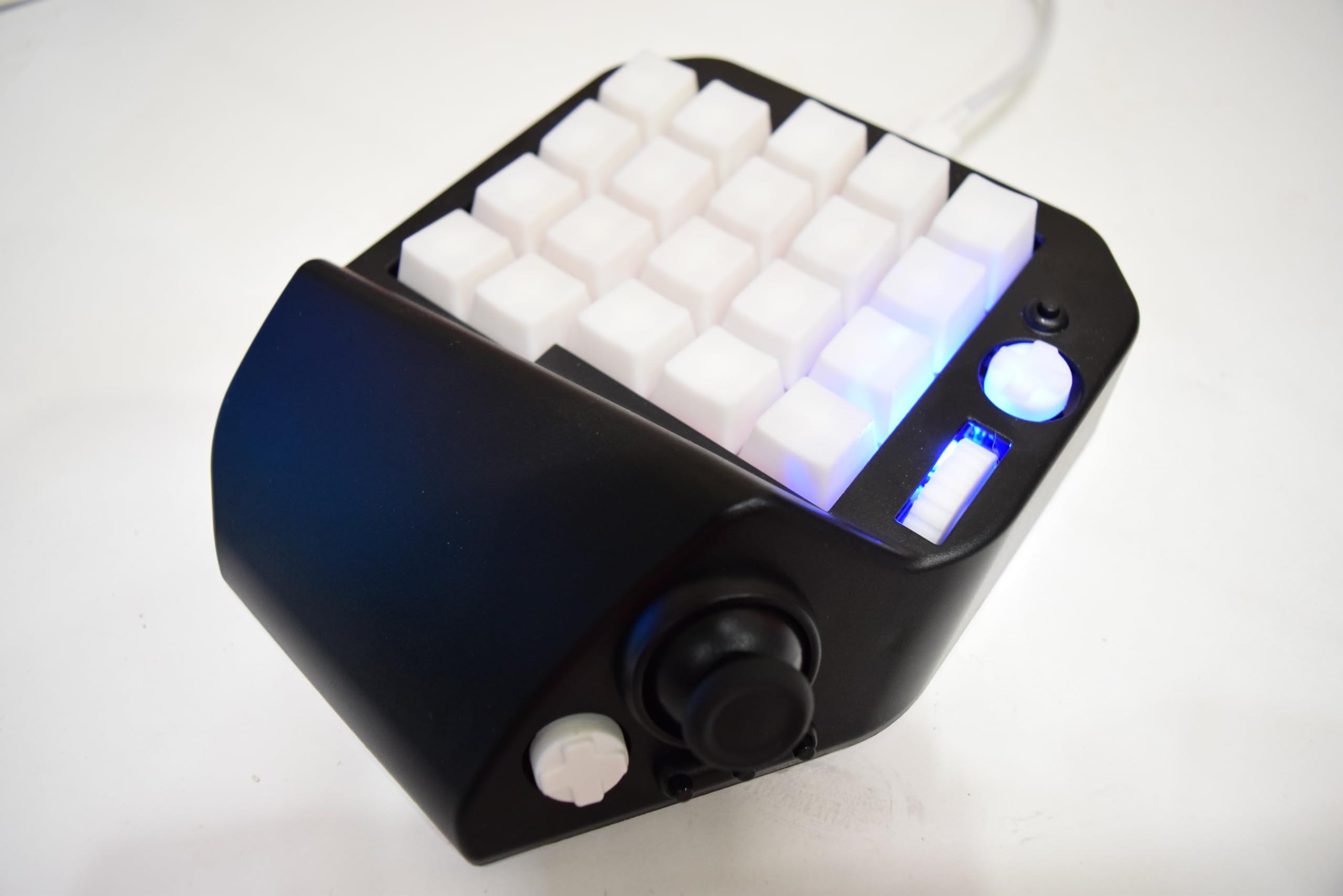 Amazon | [MH-Device] MH-Delta ジョイスティック・ホイール付き41キー