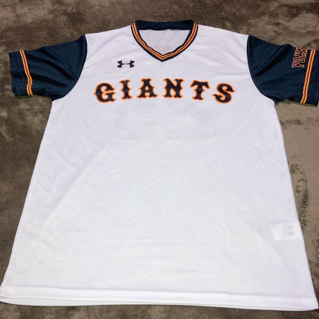 Amazon.co.jp: 巨人 読売ジャイアンツ 岡本和真 ユニフォームT