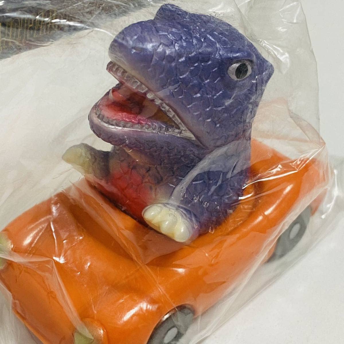 Amazon | TOYGRAPh トイグラフ 怪獣レーサー ゴロザウルス 紫色