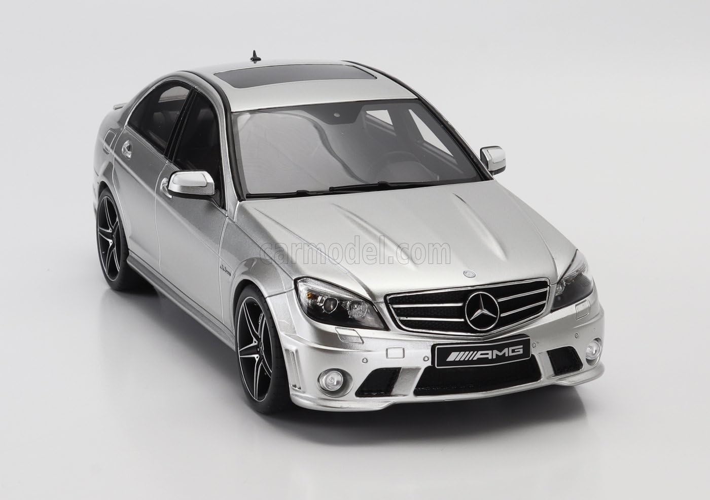 Amazon.co.jp: ミニカー 1/18 メルセデス ベンツ Cクラス C63 AMG GT