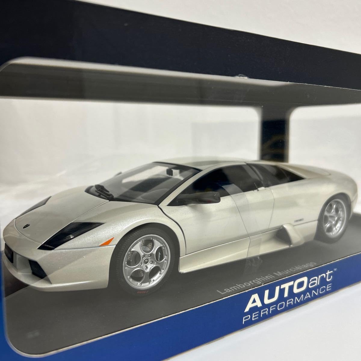 Amazon | AUTOart 1/18 Lamborghini Murcielago Balloon White V12 6.2