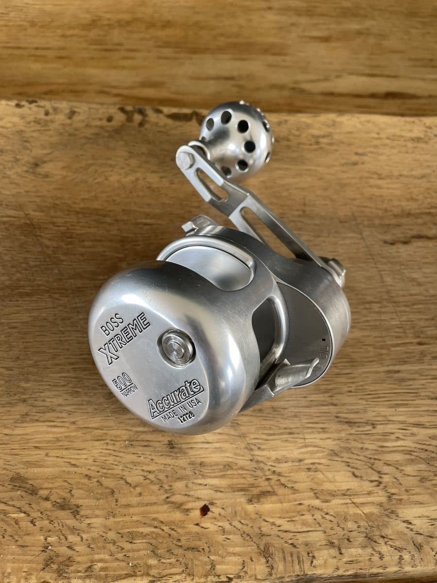 Amazon.co.jp: アキュレート 左ハンドルベイトリール Accurate boss