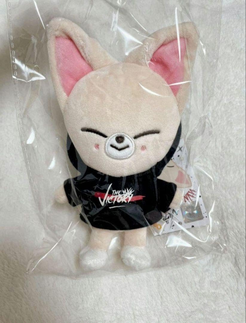 Amazon.co.jp: 公式 skzoo フォクシニー ぬいぐるみmini : おもちゃ