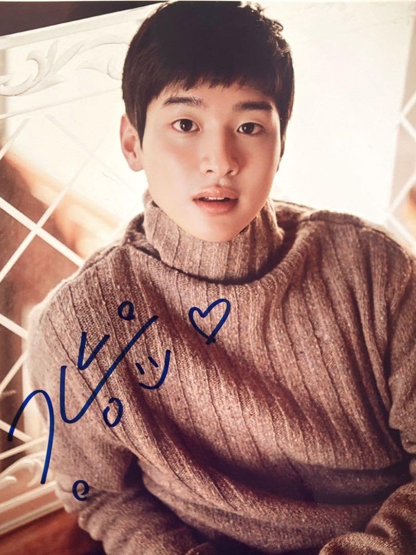 Amazon.co.jp: セール中…チャンドンユン直筆サイン入り超 特大写真