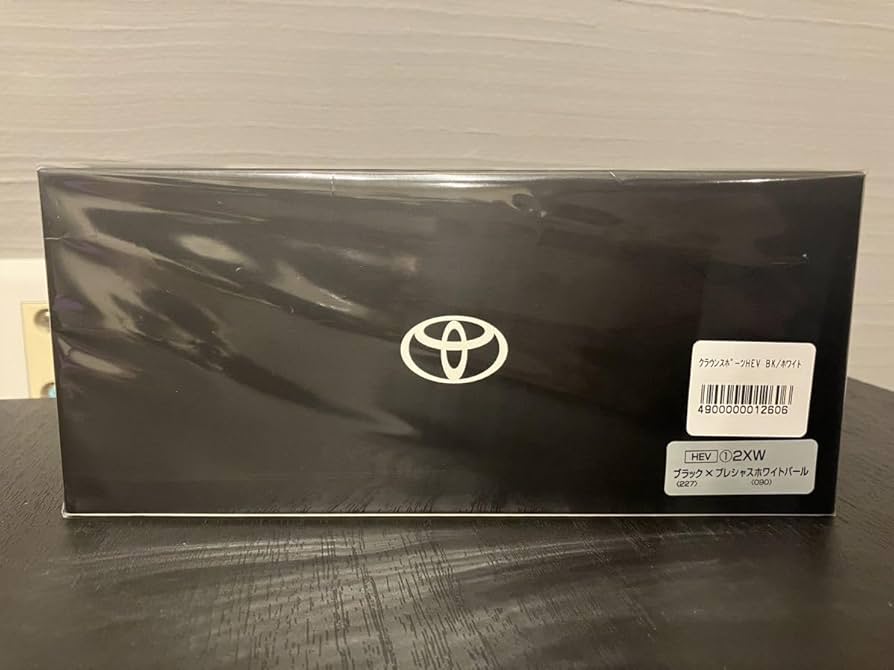Amazon.co.jp: トヨタ カラーサンプル 新型クラウン スポーツ