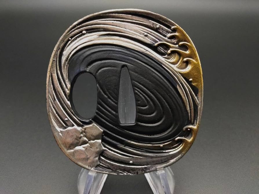 Amazon.co.jp: AFA30 刀鍔 渦の図 銅製 透かし 日本刀装具 刀の鍔 刀剣