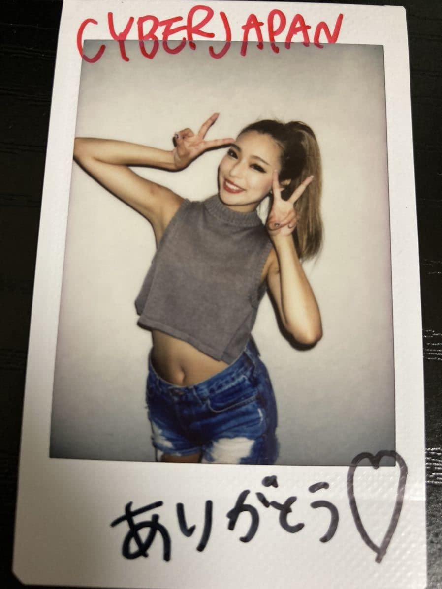 Amazon.co.jp: Hitomi 直筆サイン入り チェキ CYBERJAPAN DANCERS