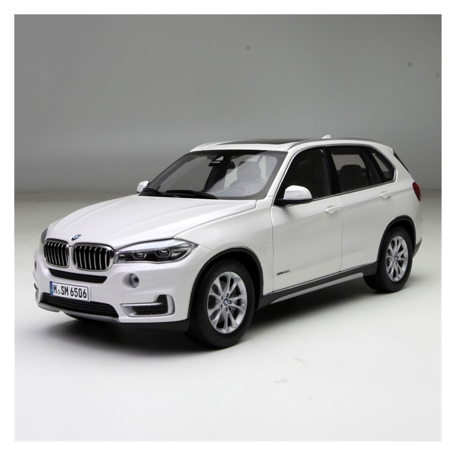 Amazon | ミニカーモデル 1/18スケール BMW X5 F15 ダイキャスト合金車