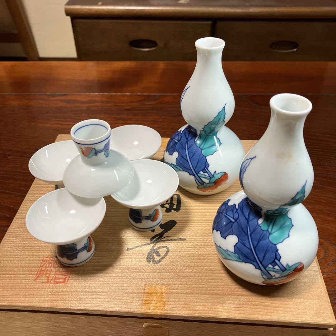Amazon.co.jp: 高級有田焼 幸右衛門窯かぶ絵 酒器揃い 徳利2 お猪口5