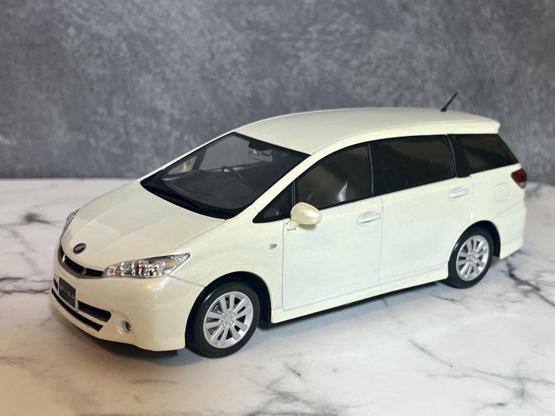 Amazon | TOYOTA トヨタ ウィッシュ（WISH）ミニカー 1／24サイズ