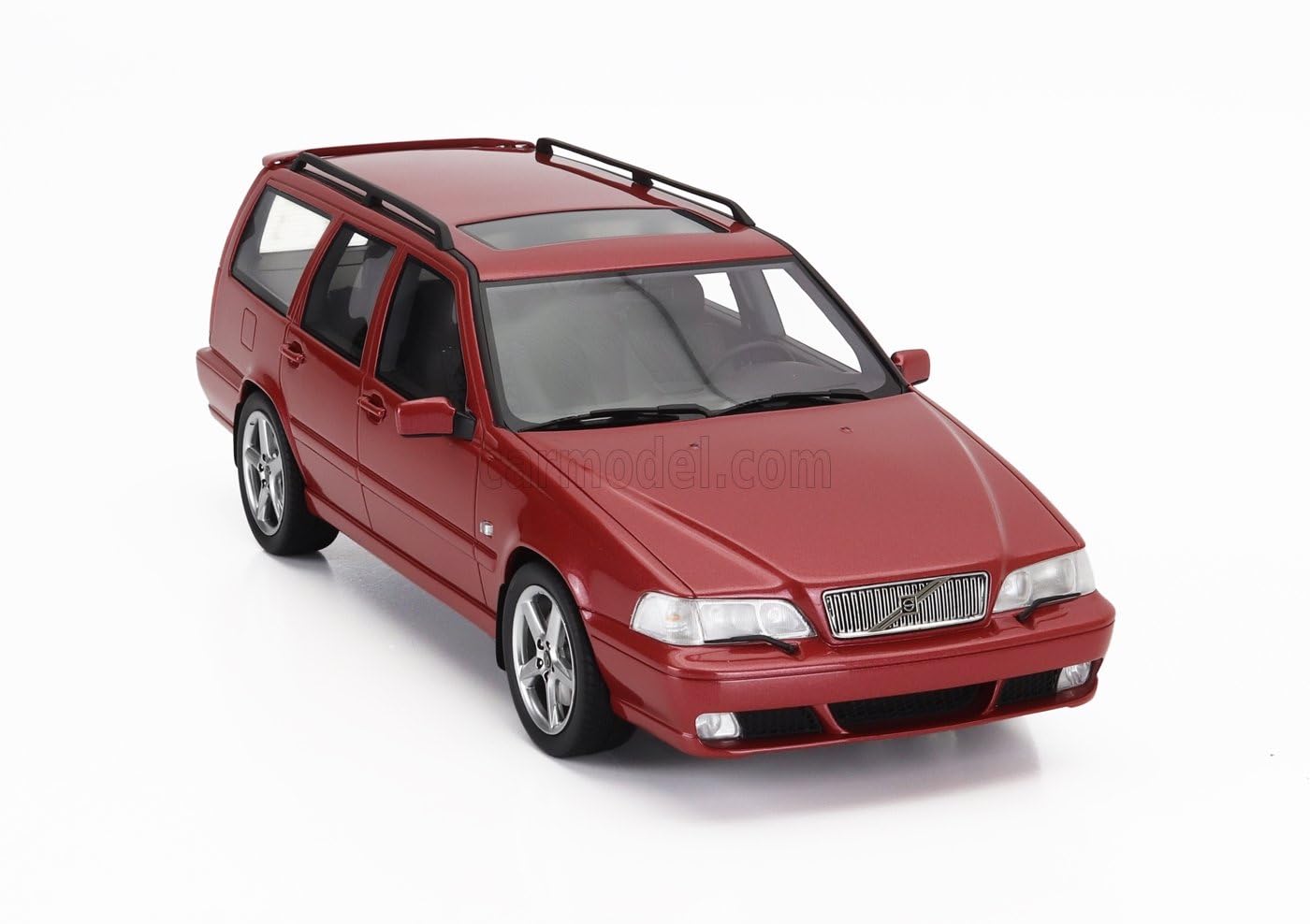 Amazon.co.jp: ミニカー 1/18 ボルボ V70 SW DNA COLLECTIBLES 1/18