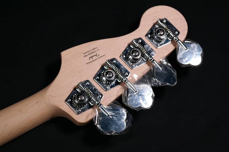 Amazon.co.jp: Squier by Fender スクワイヤー エレキベース Squier