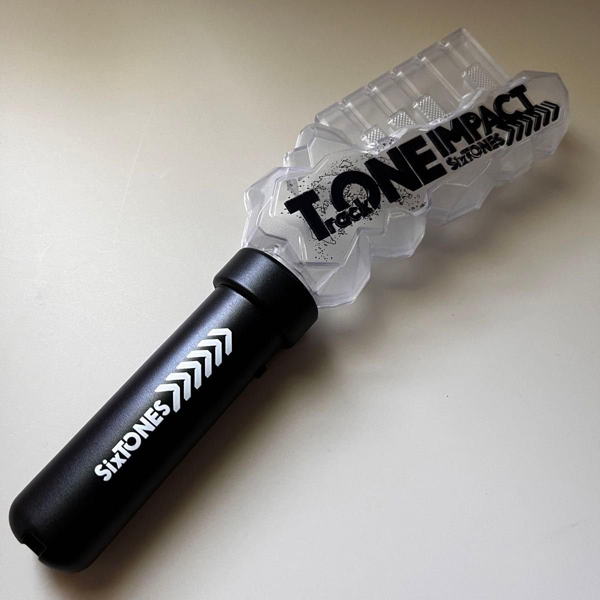 Amazon.co.jp: SixTONESトーンインパクトペンライト（ ） : ビューティー