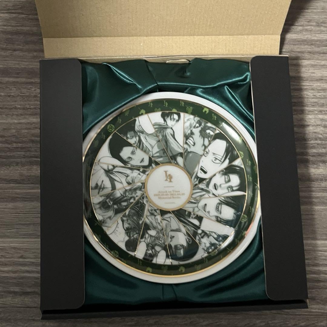 Amazon.co.jp: 進撃巨人 リヴァイ メモリアルプレート オンライン展覧