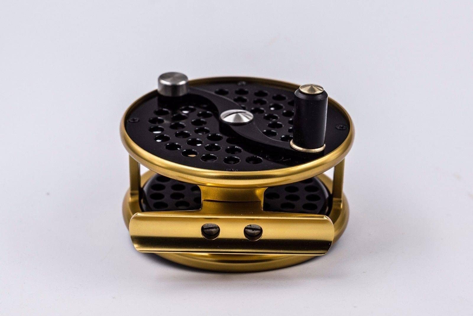 Amazon | ニュークラシック フライフィッシングフライリール #7 / 8 /9