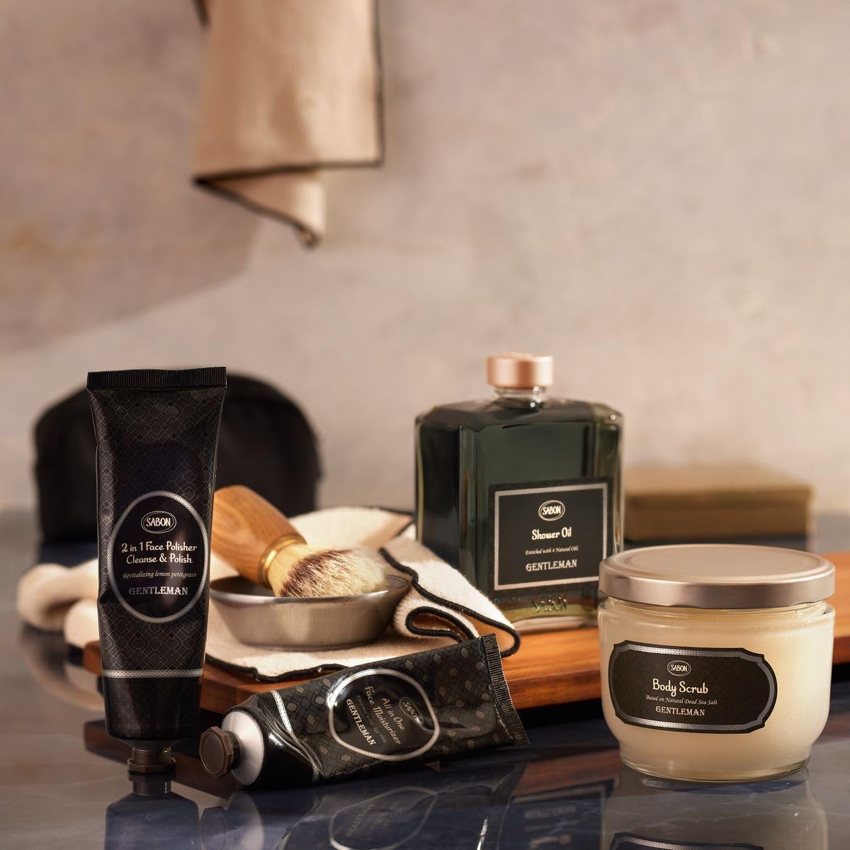 Amazon | シャワーオイル ジェントルマン 400mL｜綾野剛 愛用 高級