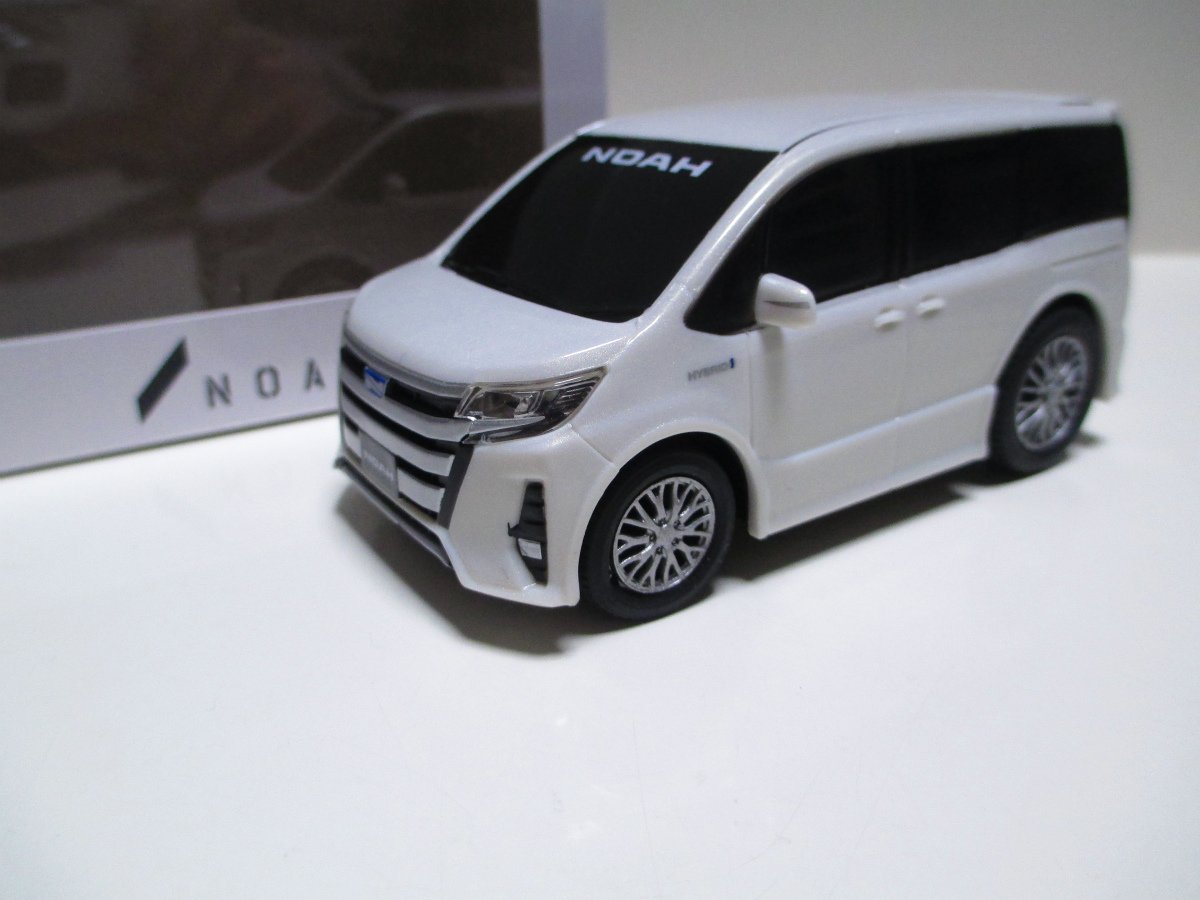 Amazon | トヨタ 新型ノア ハイブリッド NOAH 後期 非売品 プルバック