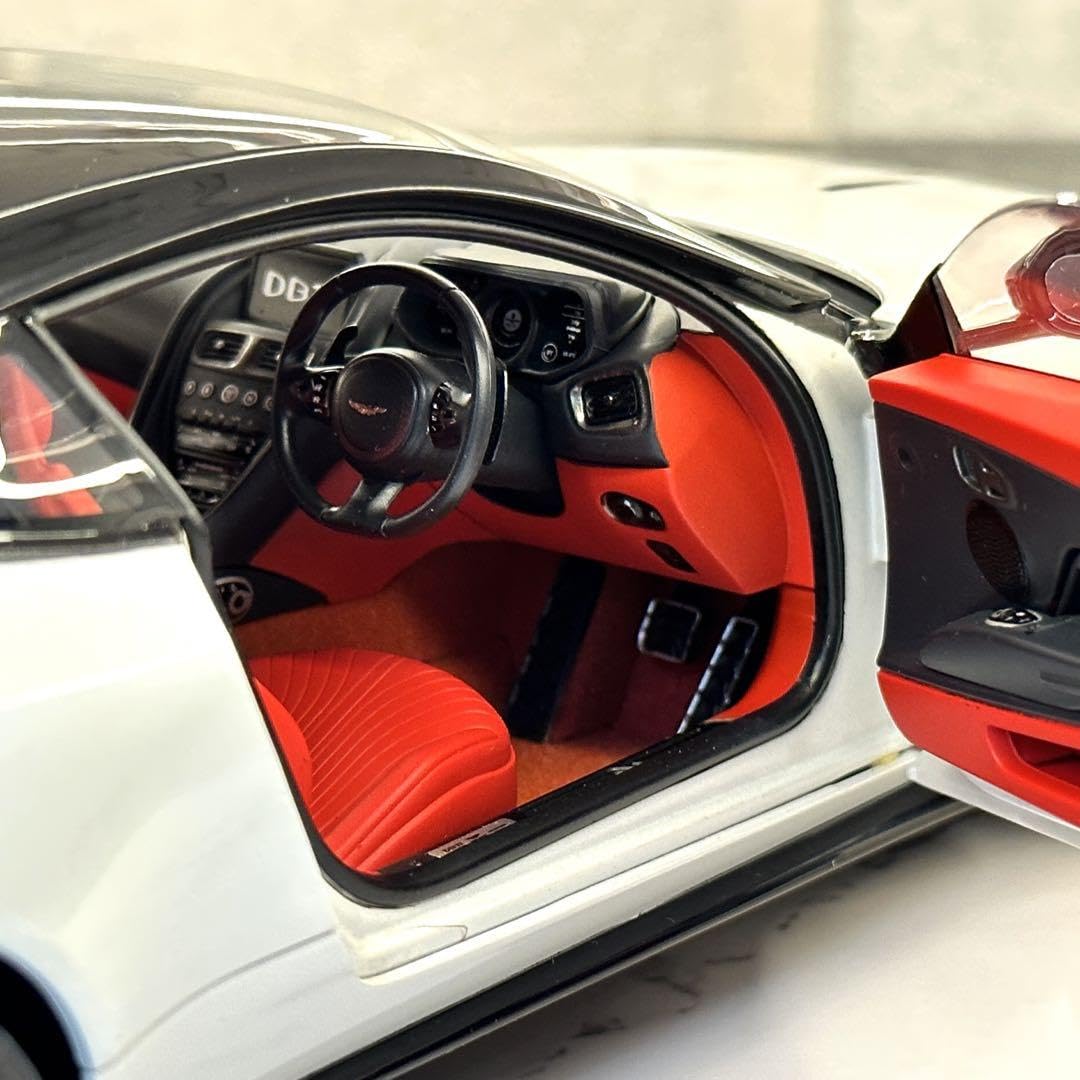 Amazon.co.jp: 1/18 オートアート アストンマーチン DB11 メタリック