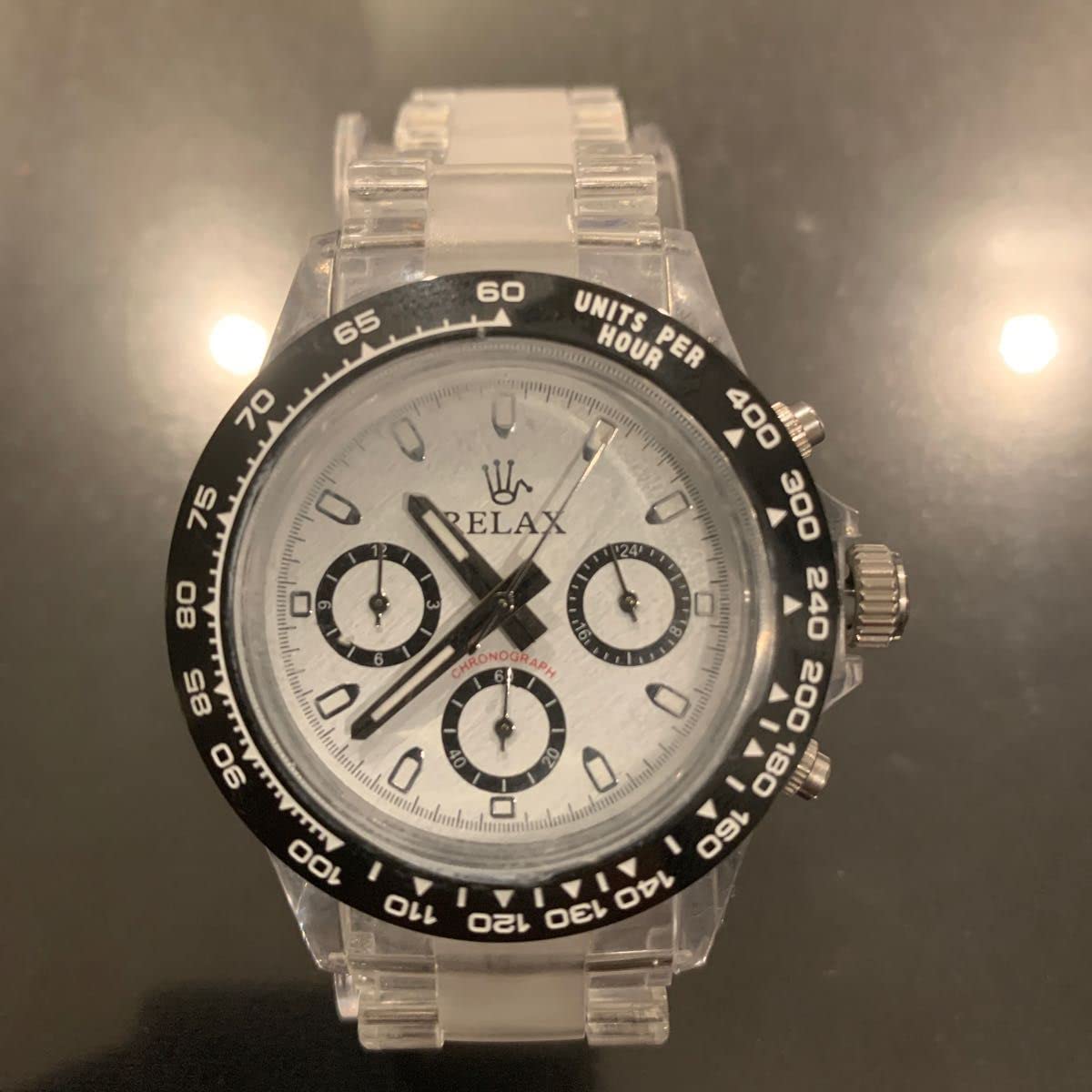 Amazon.co.jp: RELAX 腕時計 クロノグラフ白文字盤 : ファッション