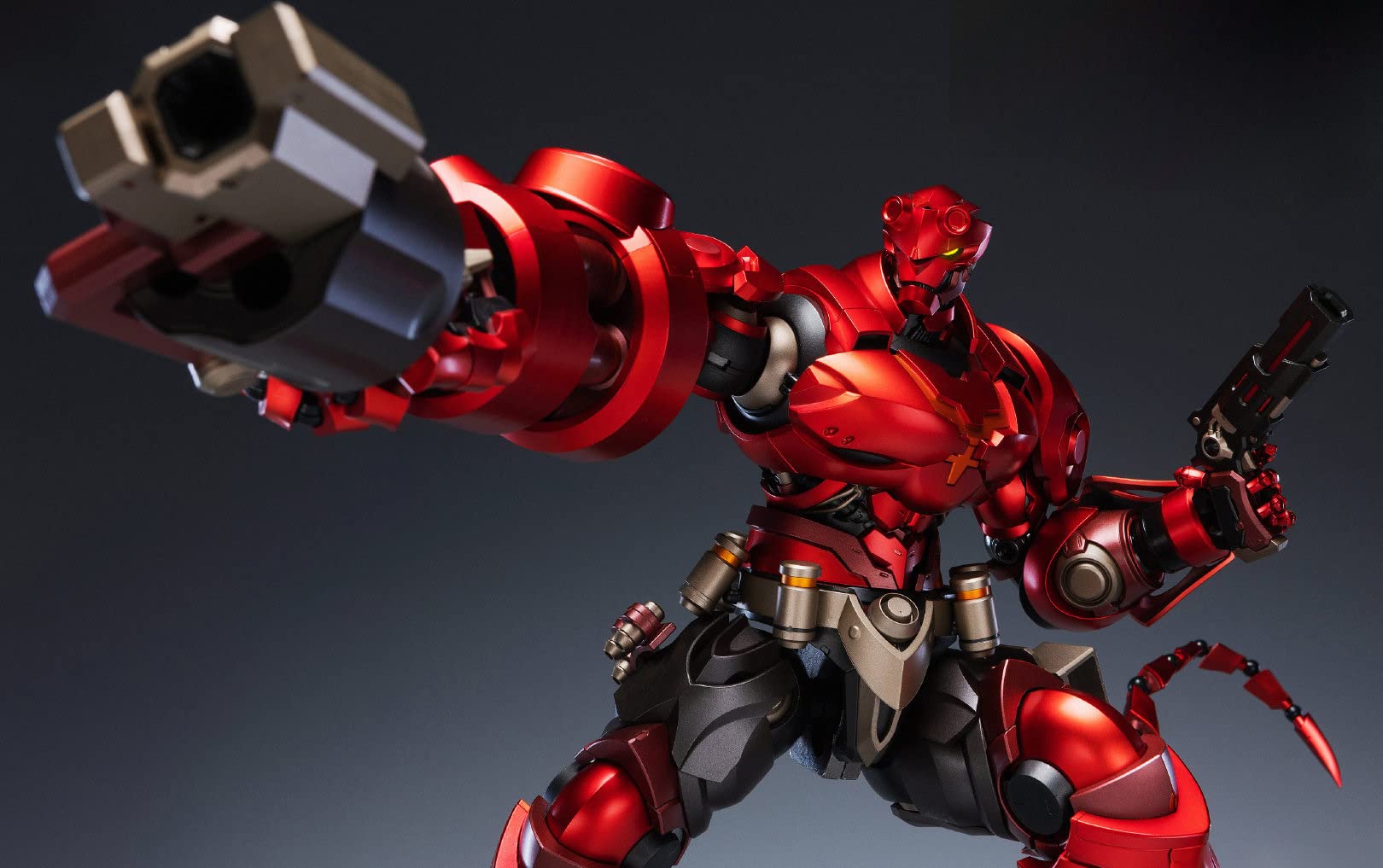 Amazon | 蔵道模型＆Dark Horse Comics 1/72 Hellboy 機甲 合金 メカ