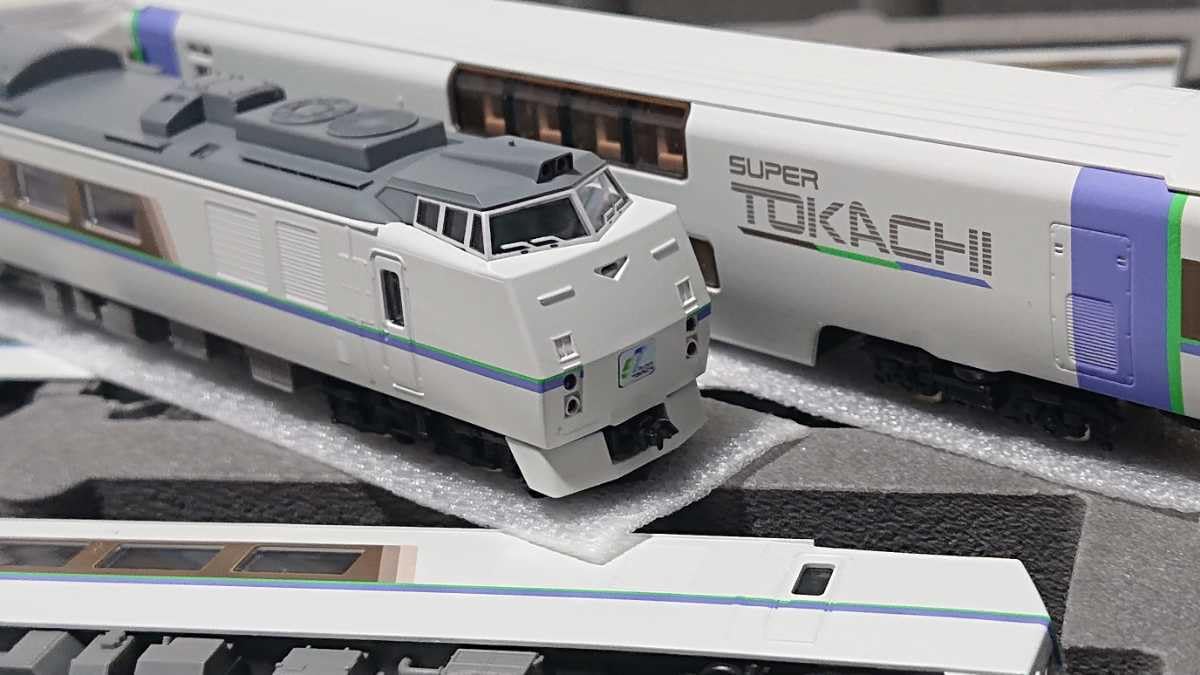 Amazon.co.jp: 現行製美TOMIX キハ183系『スーパーとかち』6両セット