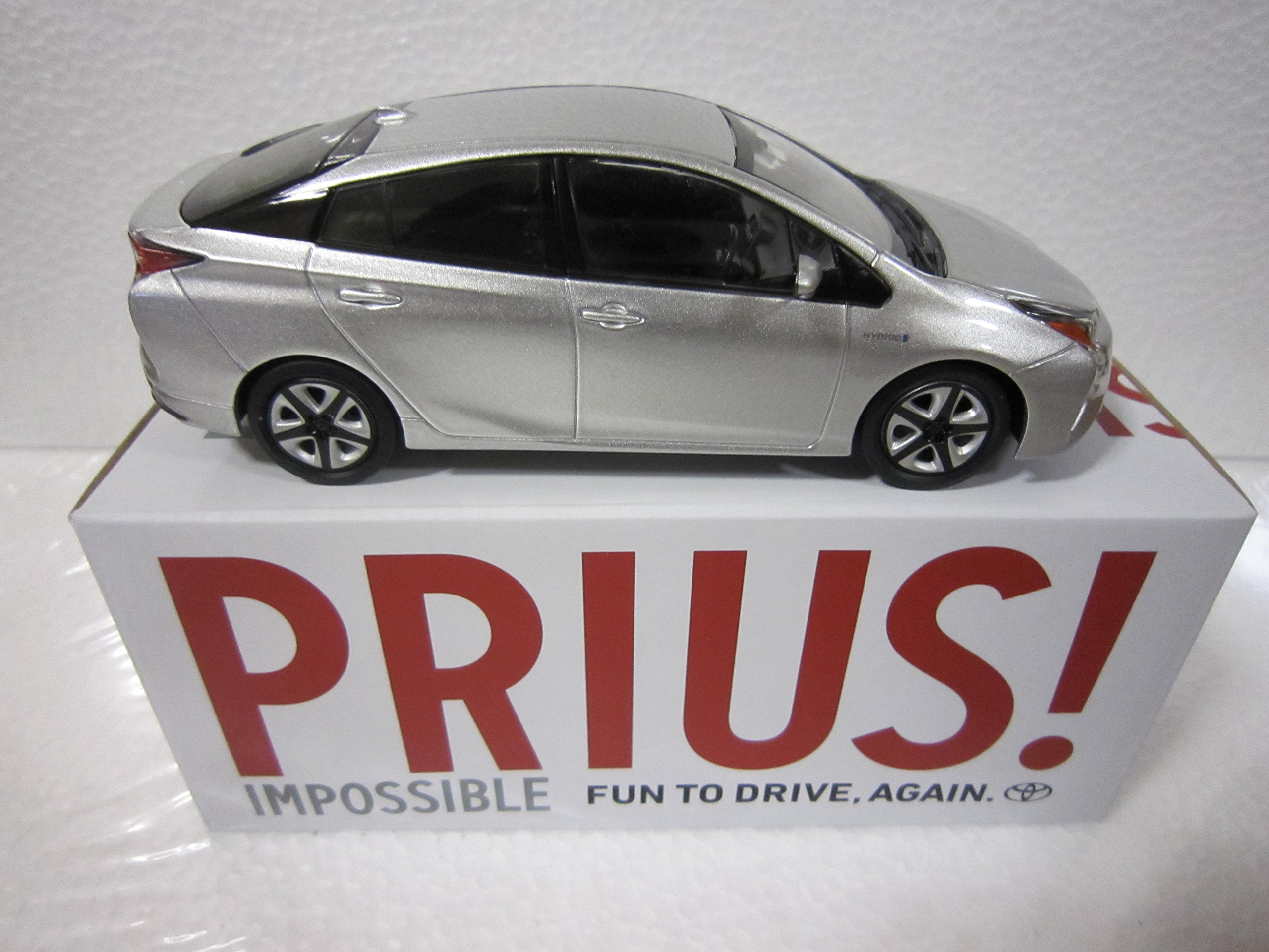 Amazon | トヨタ 1/30 オフィシャルミニカー 新型プリウス カラー