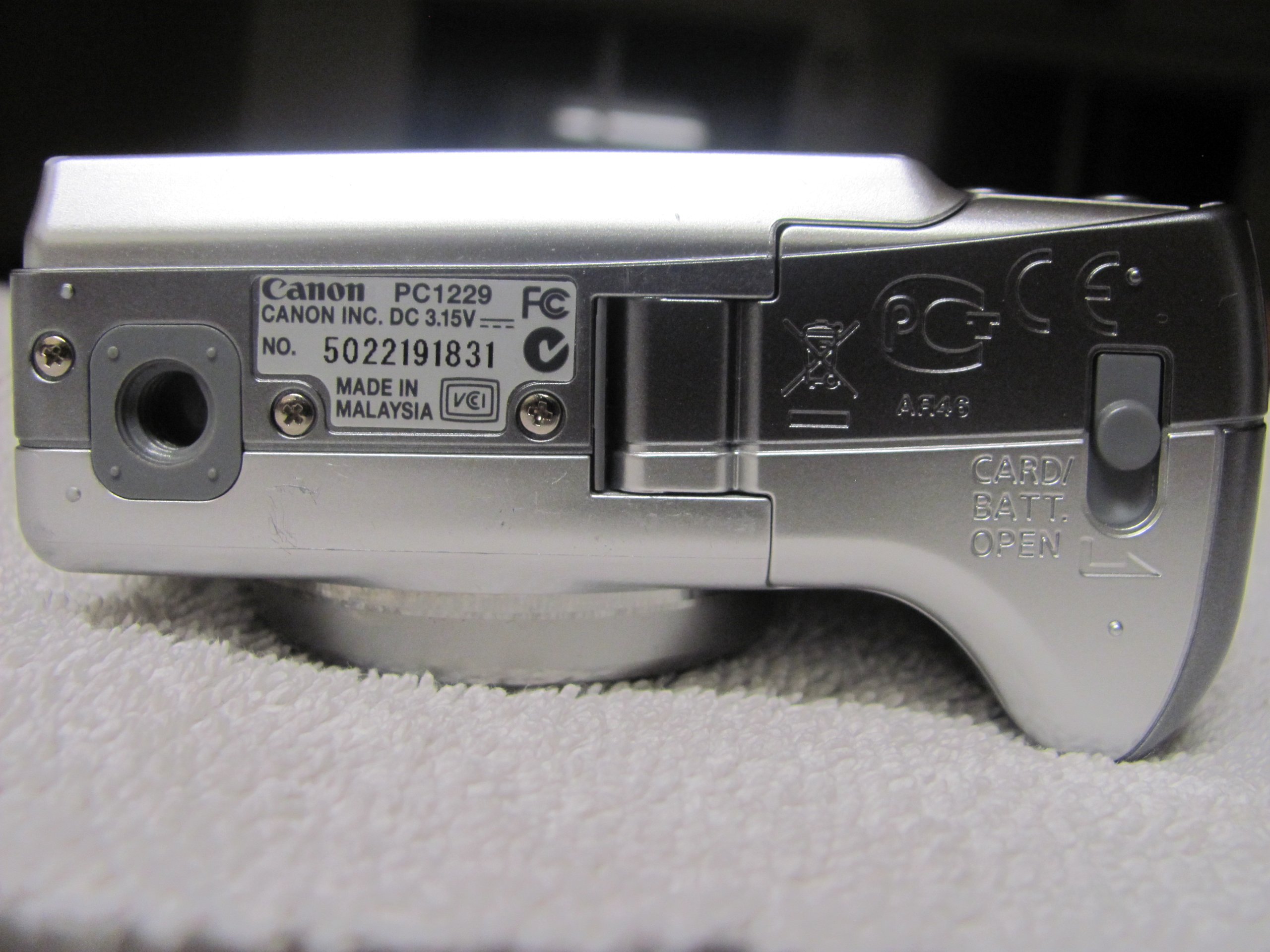 Amazon | Canon PowerShot a560 7.1 MPデジタルカメラwith 4 x光学