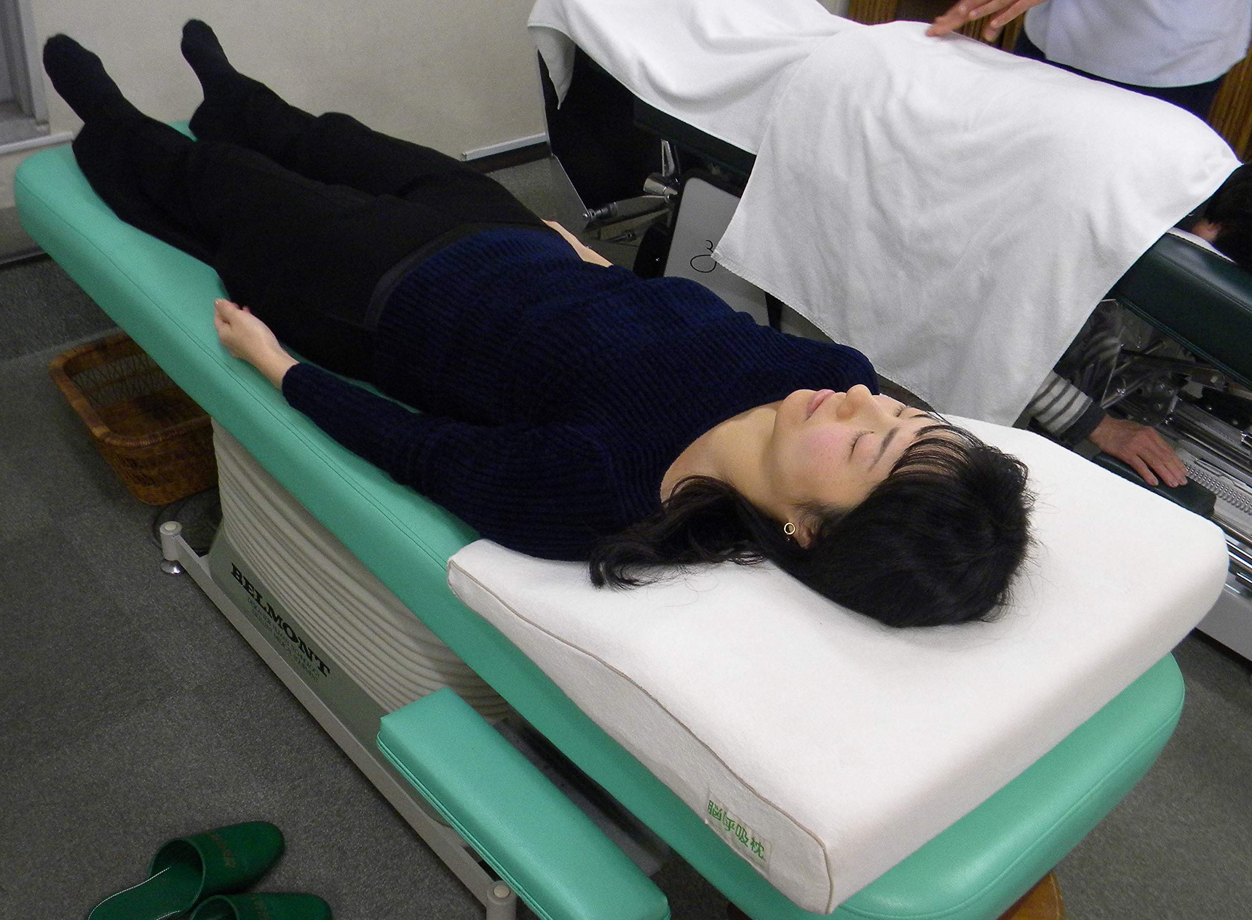 Amazon｜【脳呼吸枕】 脳脊髄液調整法 宮野博隆 実用新案取得済み｜枕