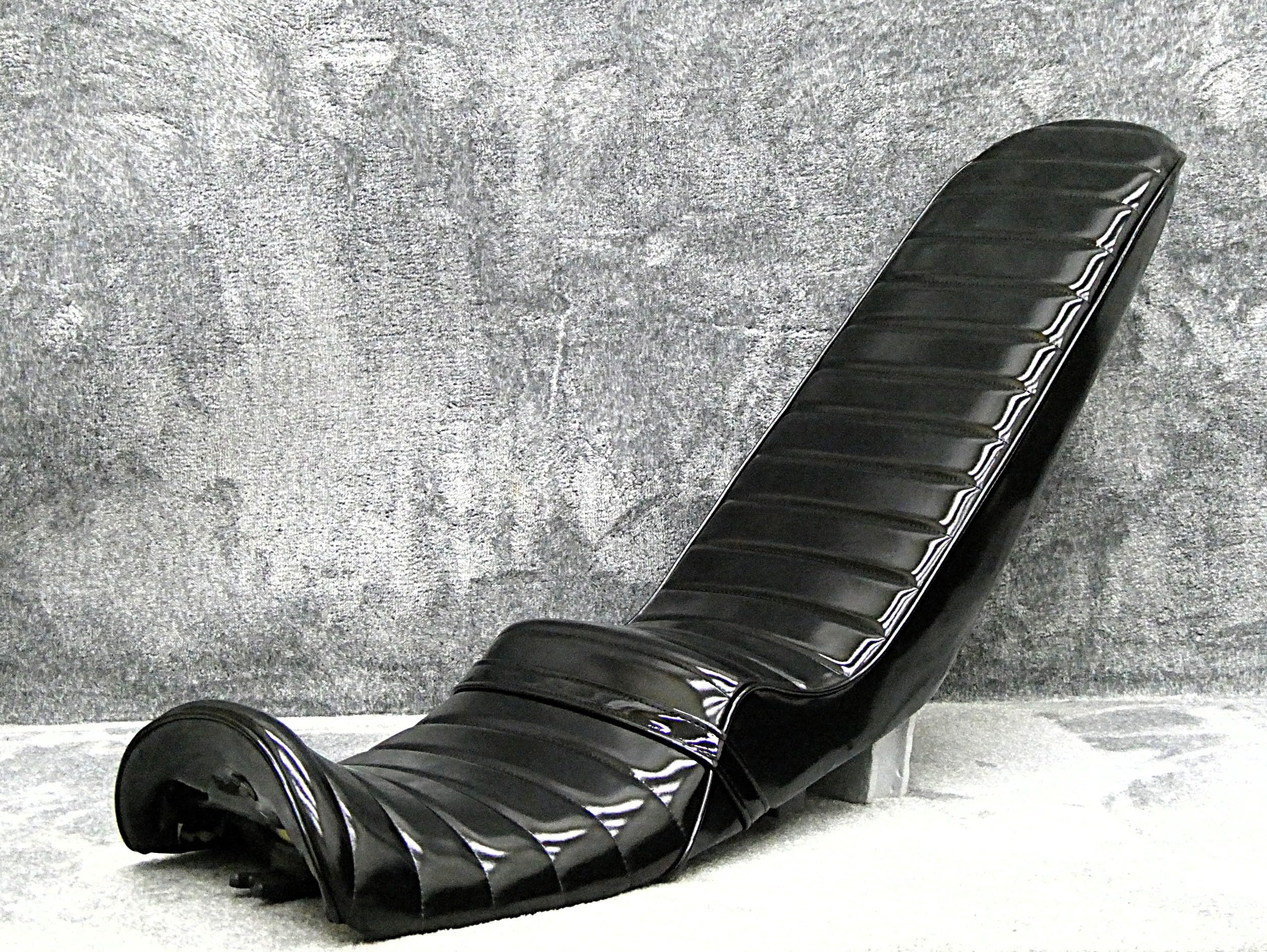 Amazon | NC39 NC42 黒エナ 三段シート 補強入り55cm/ CB400SF