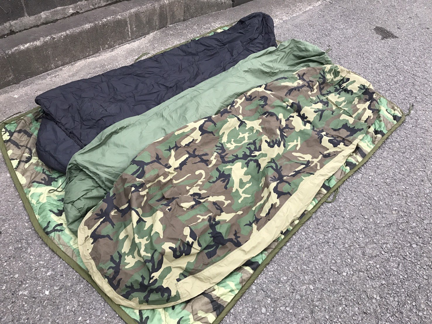 Amazon.co.jp: 実物米軍 モジュラーシステム-34.4℃ シェラフ 寝袋