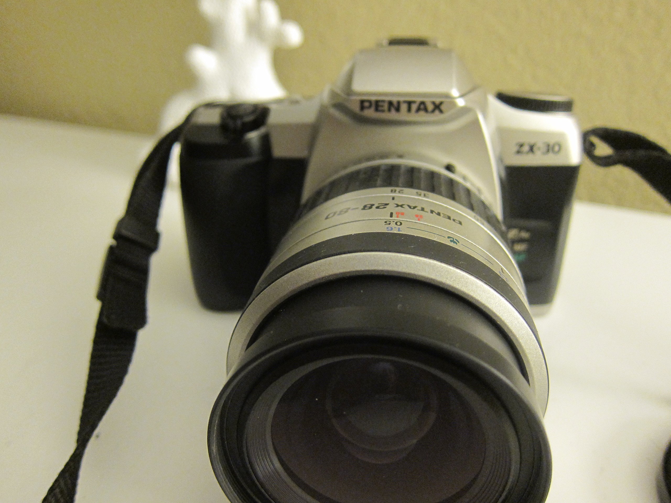 Amazon.com : Pentax ZX-30 Quartz Date 35mm SLR Camera Kit with 35