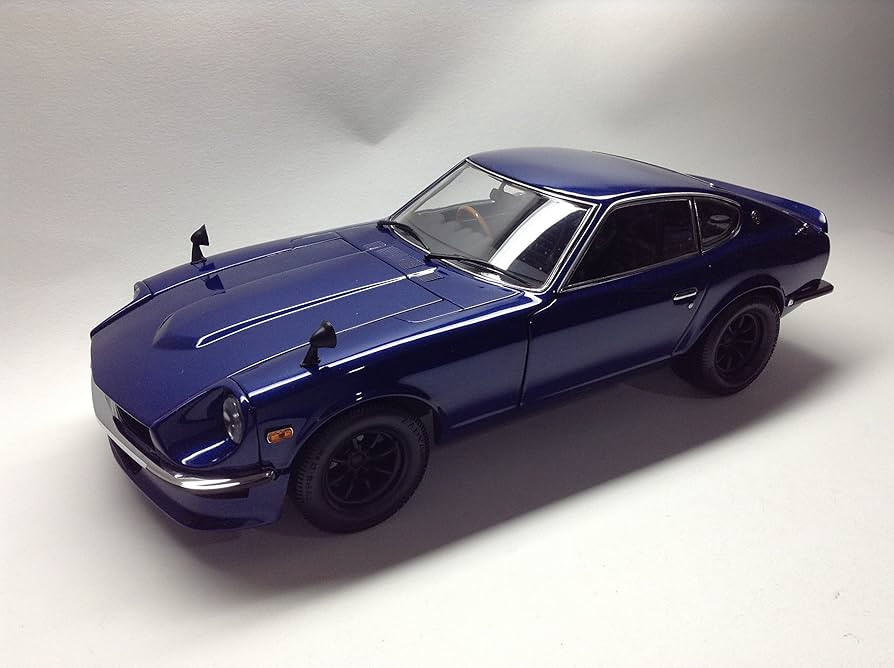 Amazon.co.jp: 京商 1/18 ニッサン フェアレディ Z-L ストリート