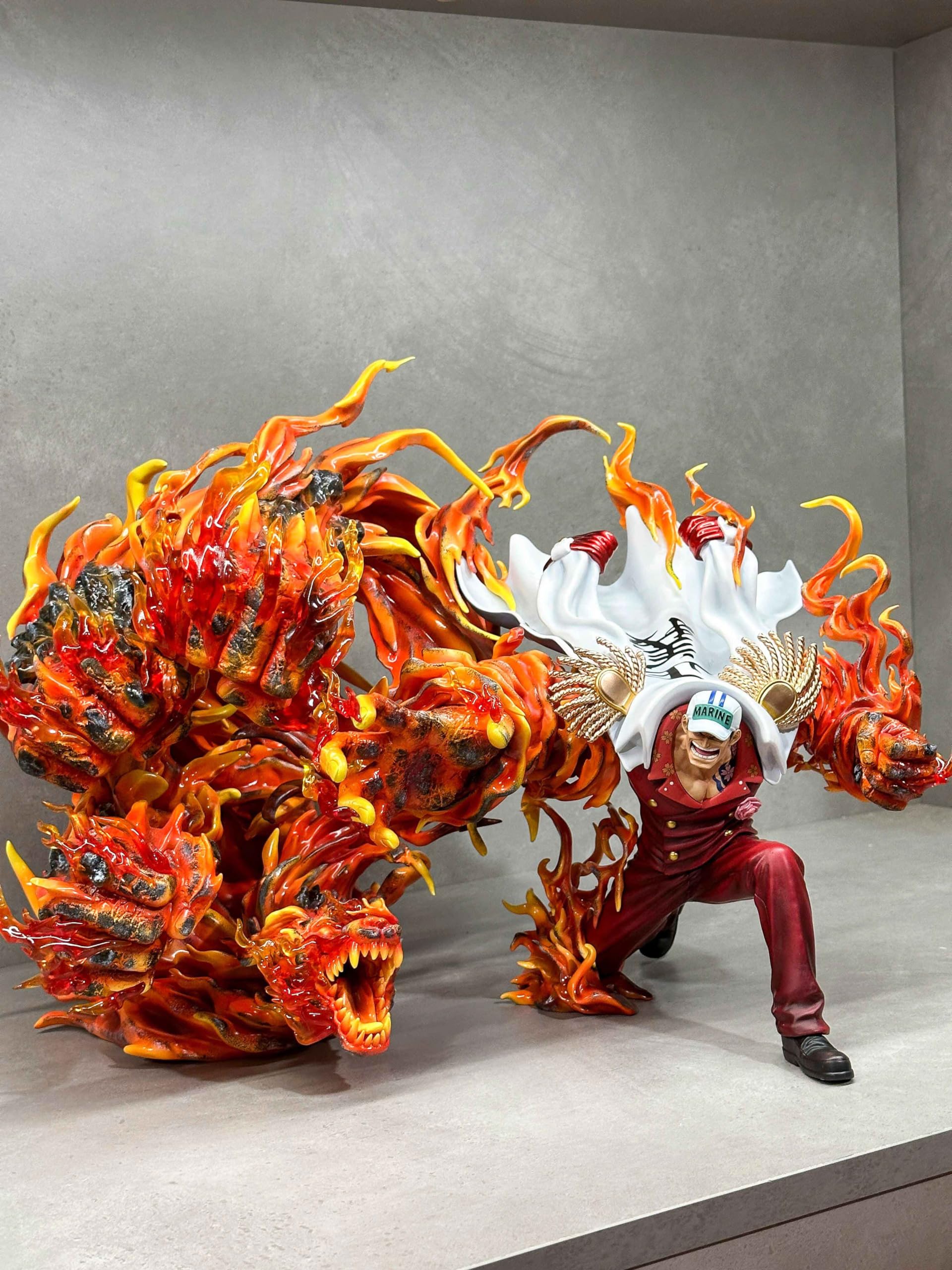 Amazon.co.jp: 赤犬 サカズキ フィギュア 1/8スケール 塗装済み完成品