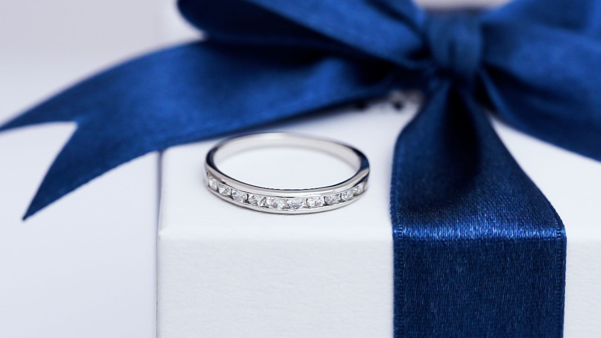 Amazon | LEGAN (レガン) ハーフ エタニティリング レール留 プラチナ