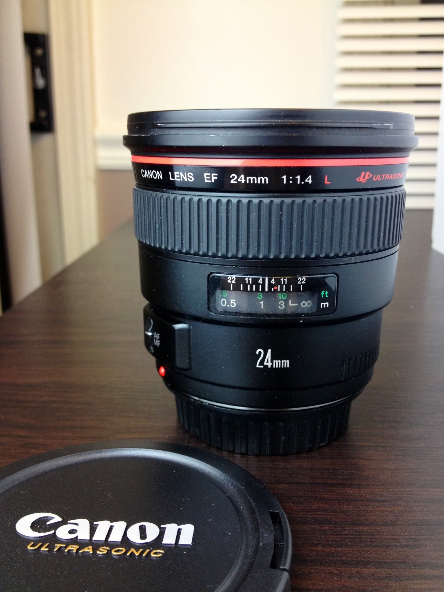 Amazon.com : Canon EF 24mm f/1.4L USM Wide Angle Lens for Canon