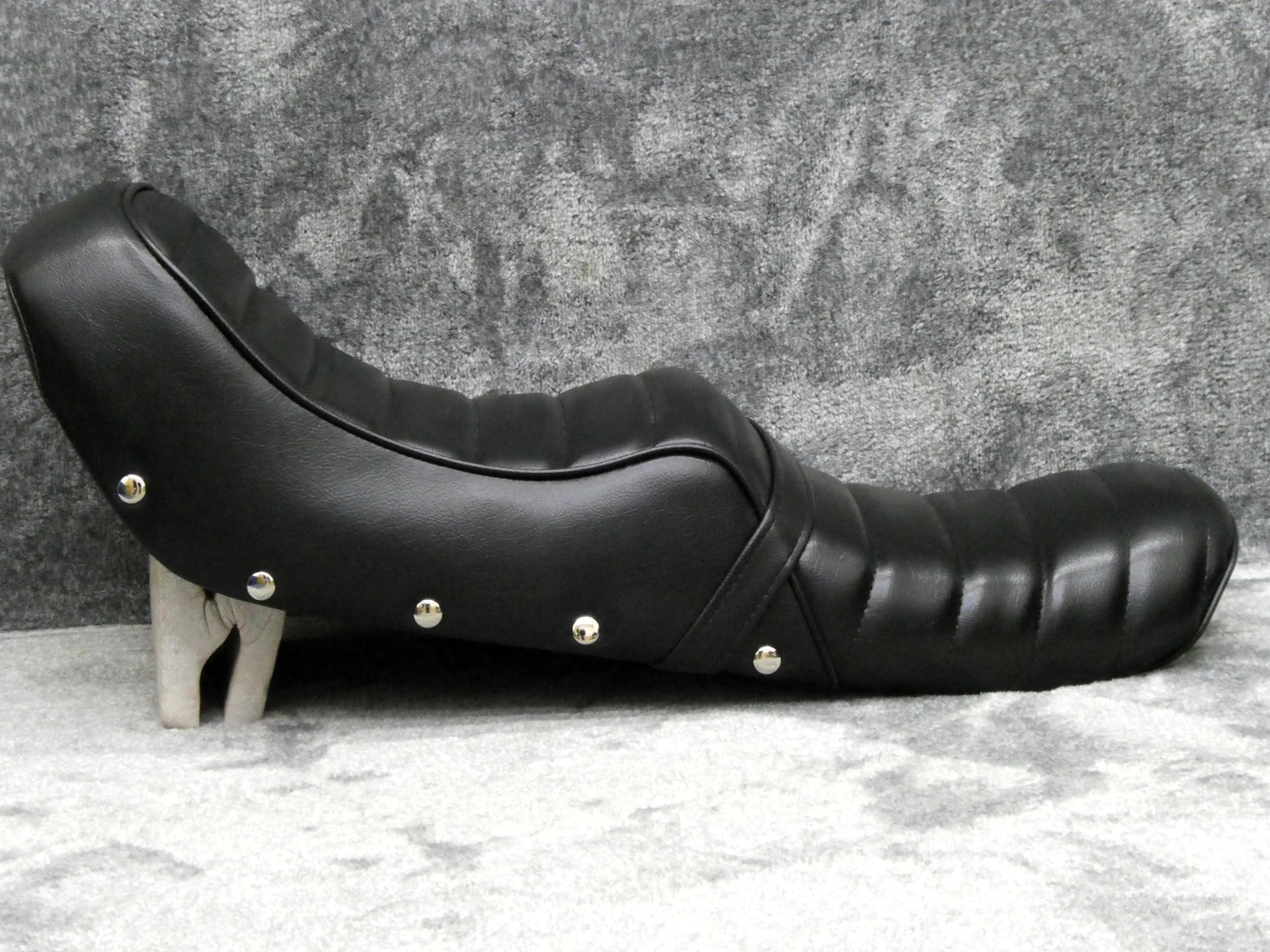 Amazon | GS400 タックロールシート (黒 レザー 鋲打ち)/ GS400E