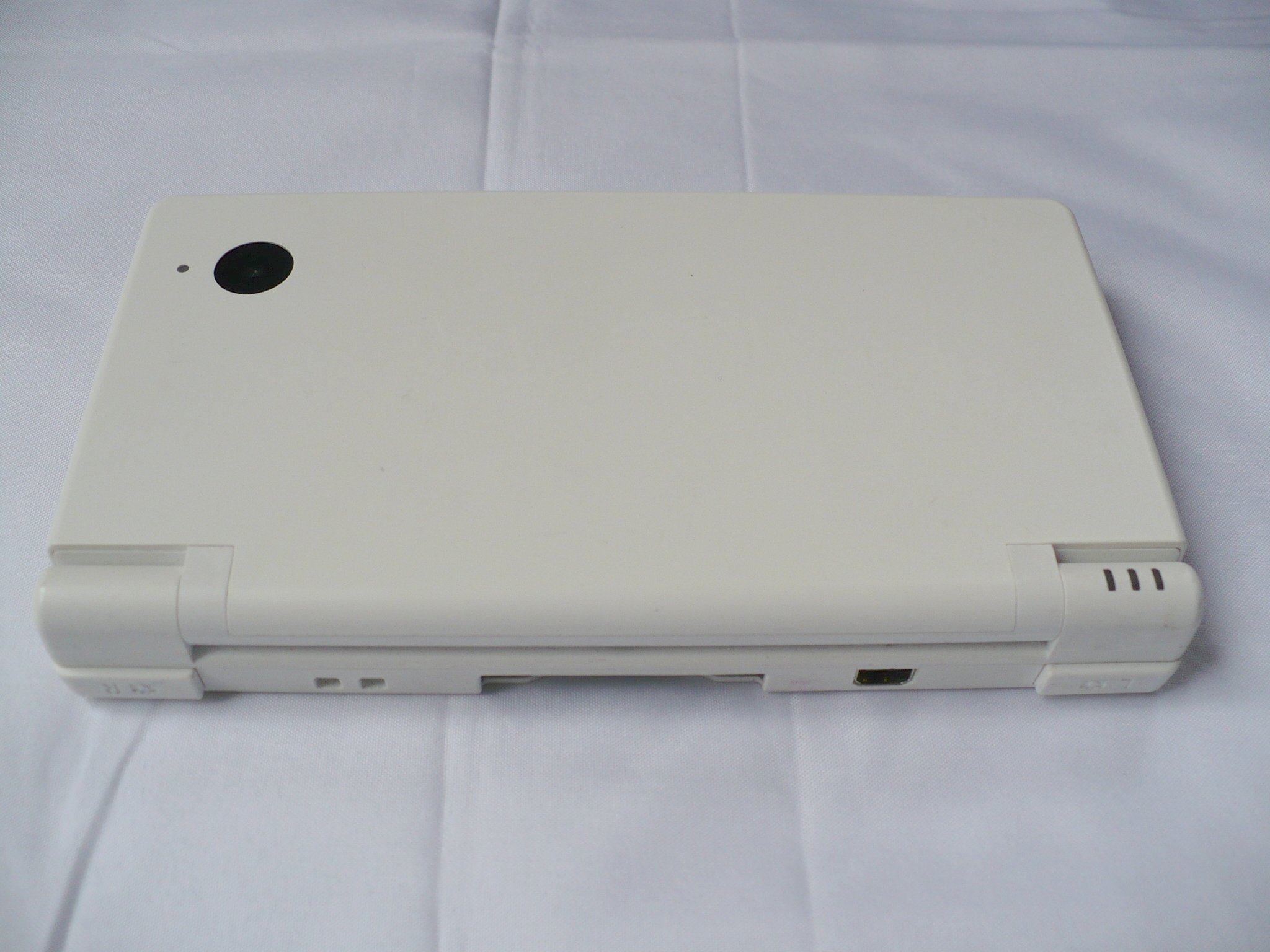 Amazon | ニンテンドーDSi ホワイト【メーカー生産終了】 | ゲーム機本体