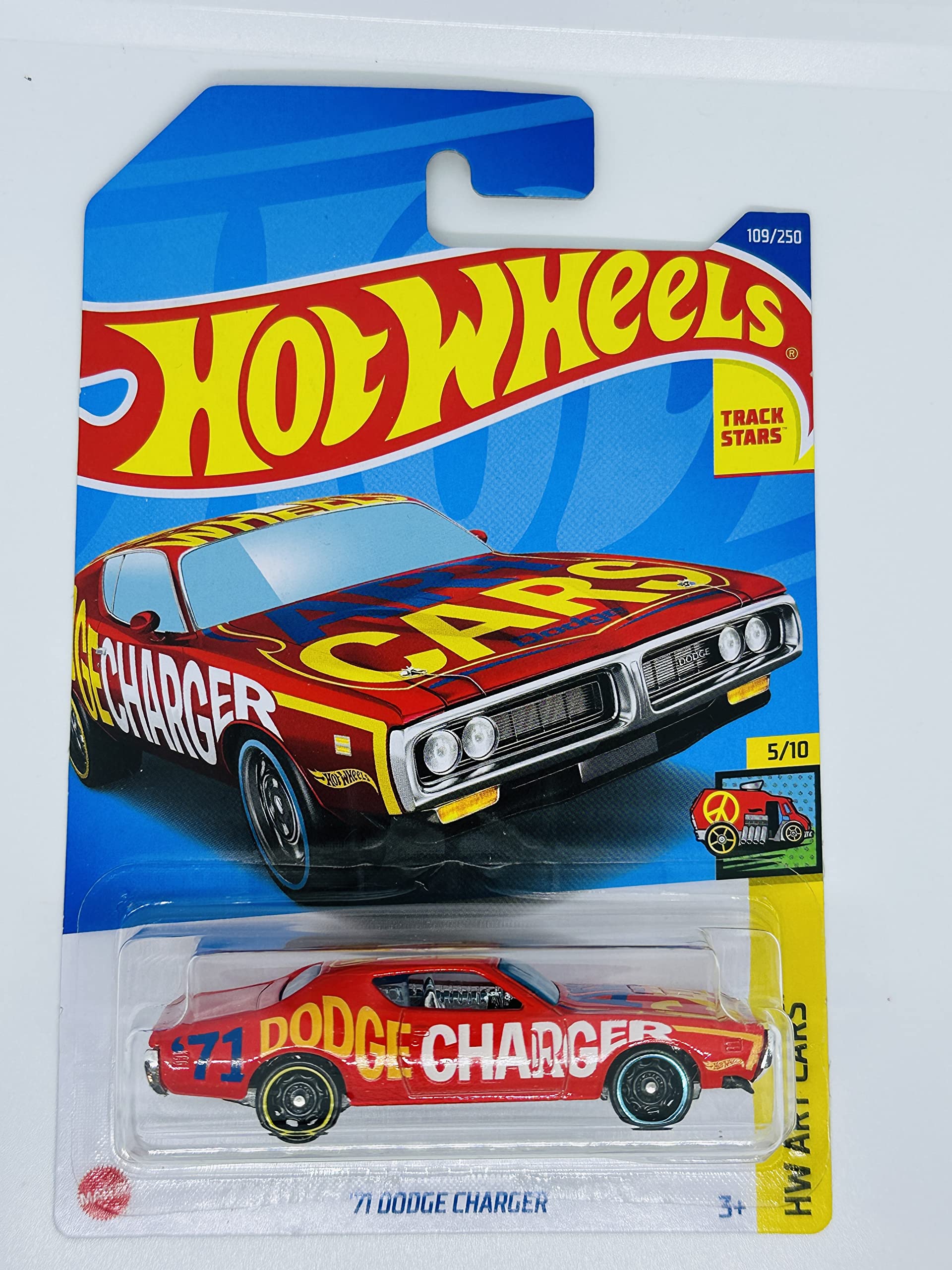 Amazon.com: Hot Wheels 2022 - '71 Dodge Charger - Red - Art Cars