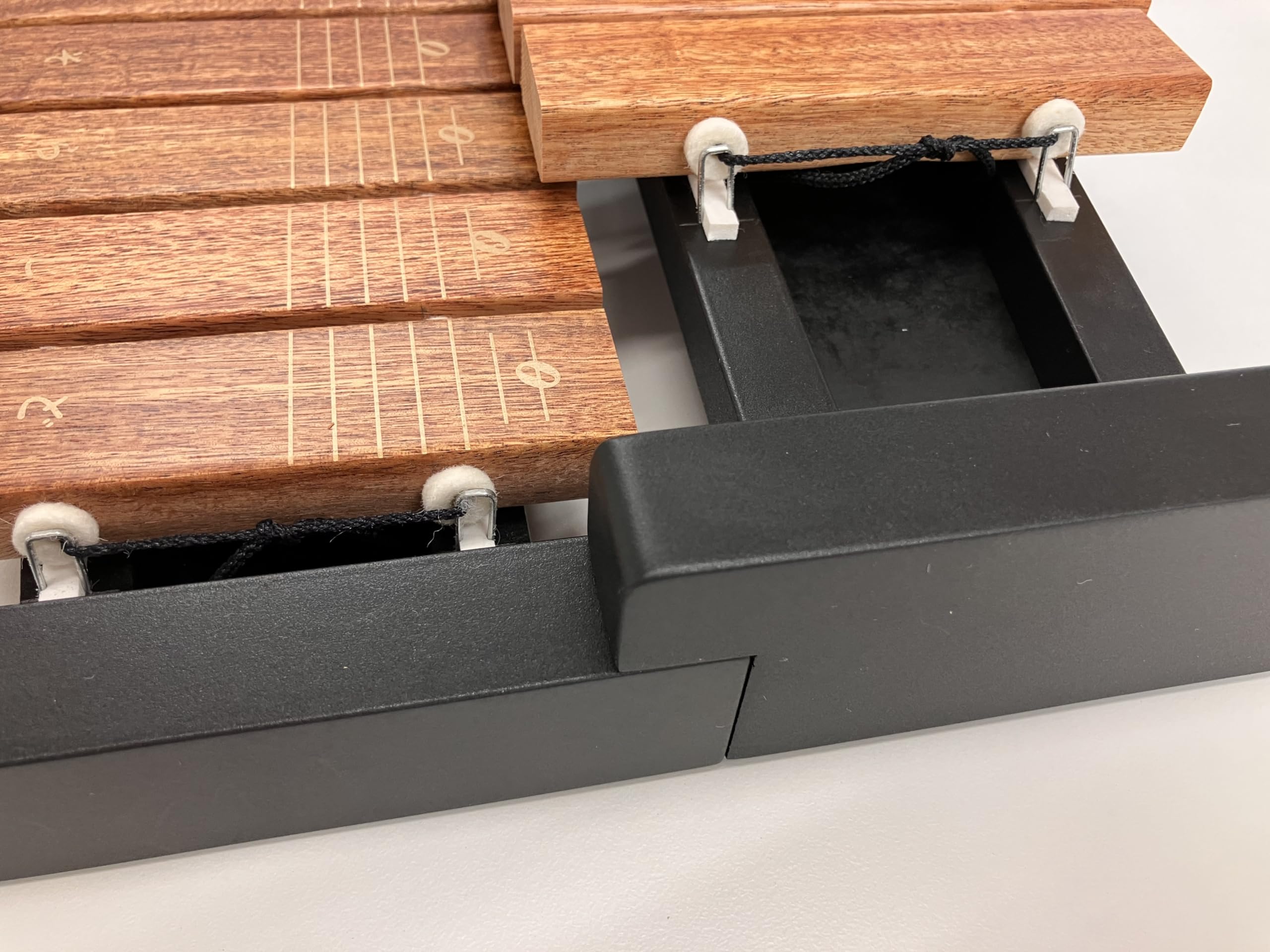 Amazon | ゼンオン シロフォン 32音 F45~C76 バチ付き ZX-32BK 日本製