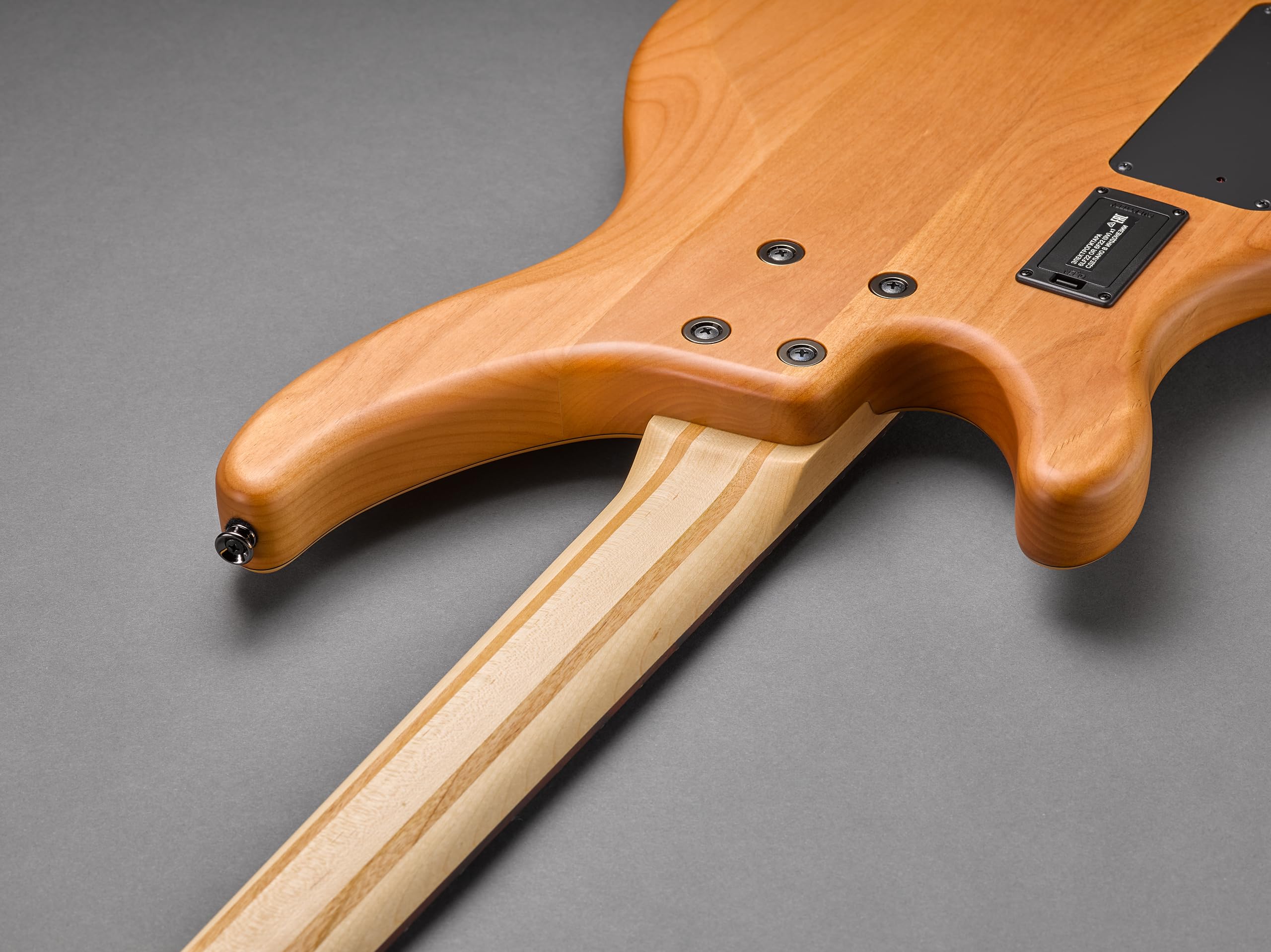 Amazon.com: Yamaha TRBX604 4-String Flamed Maple Bass Guitar