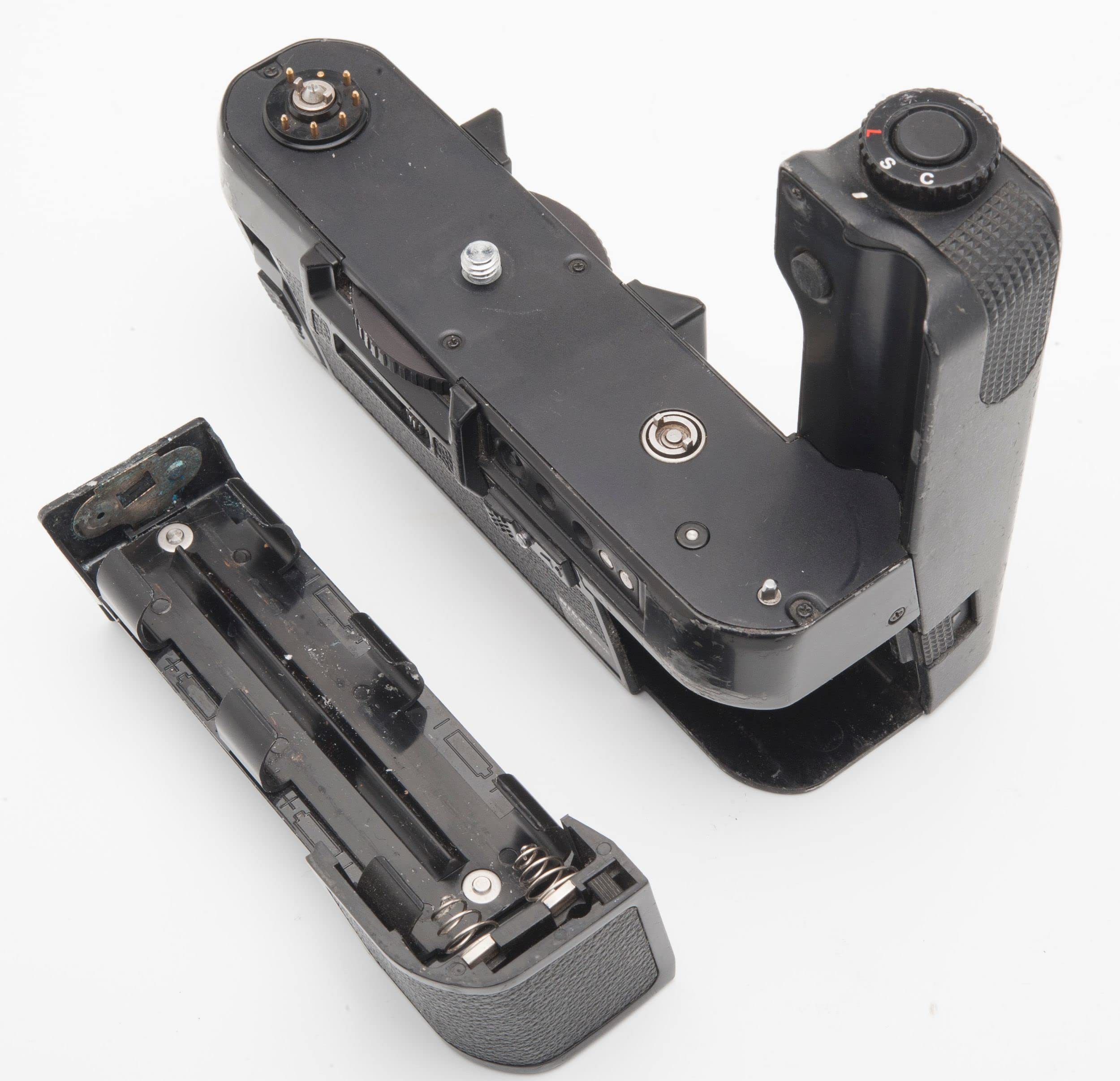 Amazon | Nikon MD-4 モータードライブ F3シリーズ用 | Nikon | 望遠鏡