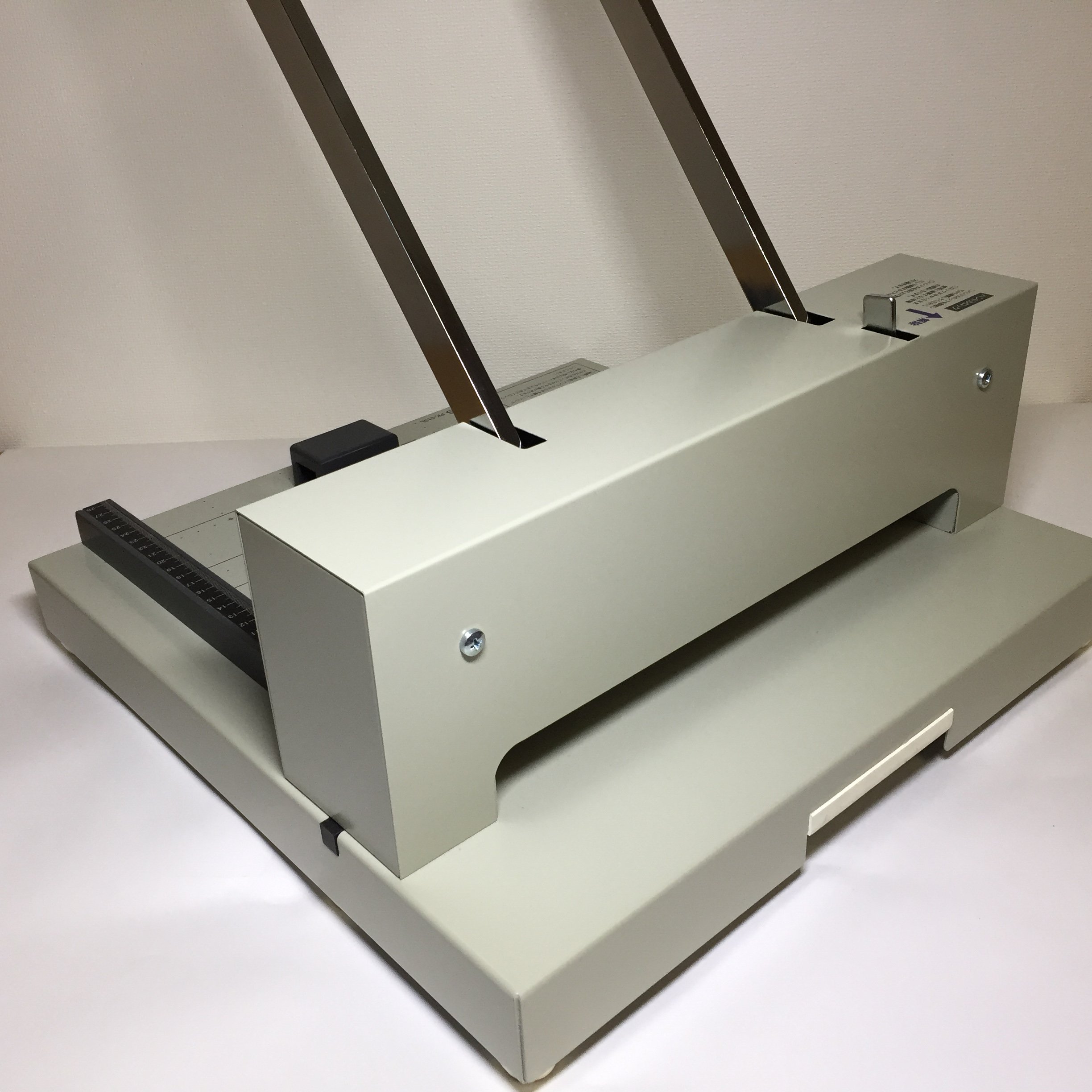 Amazon | プラス 断裁機 PK-513L 裁断幅A4タテ 26-106 | 裁断機・替刃