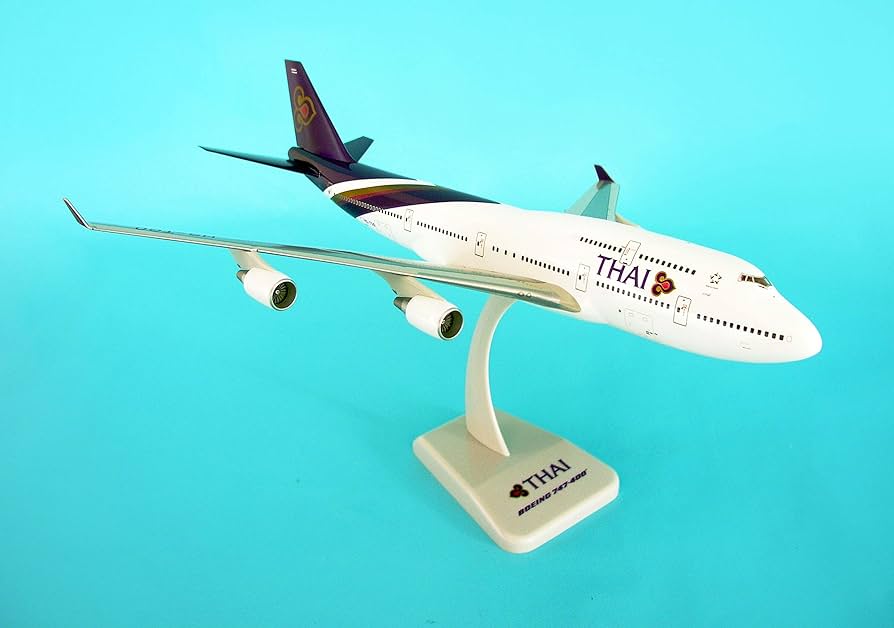 Amazon.co.jp: ホーガンウィングス 1/200 タイ国際航空 B747-400 HS