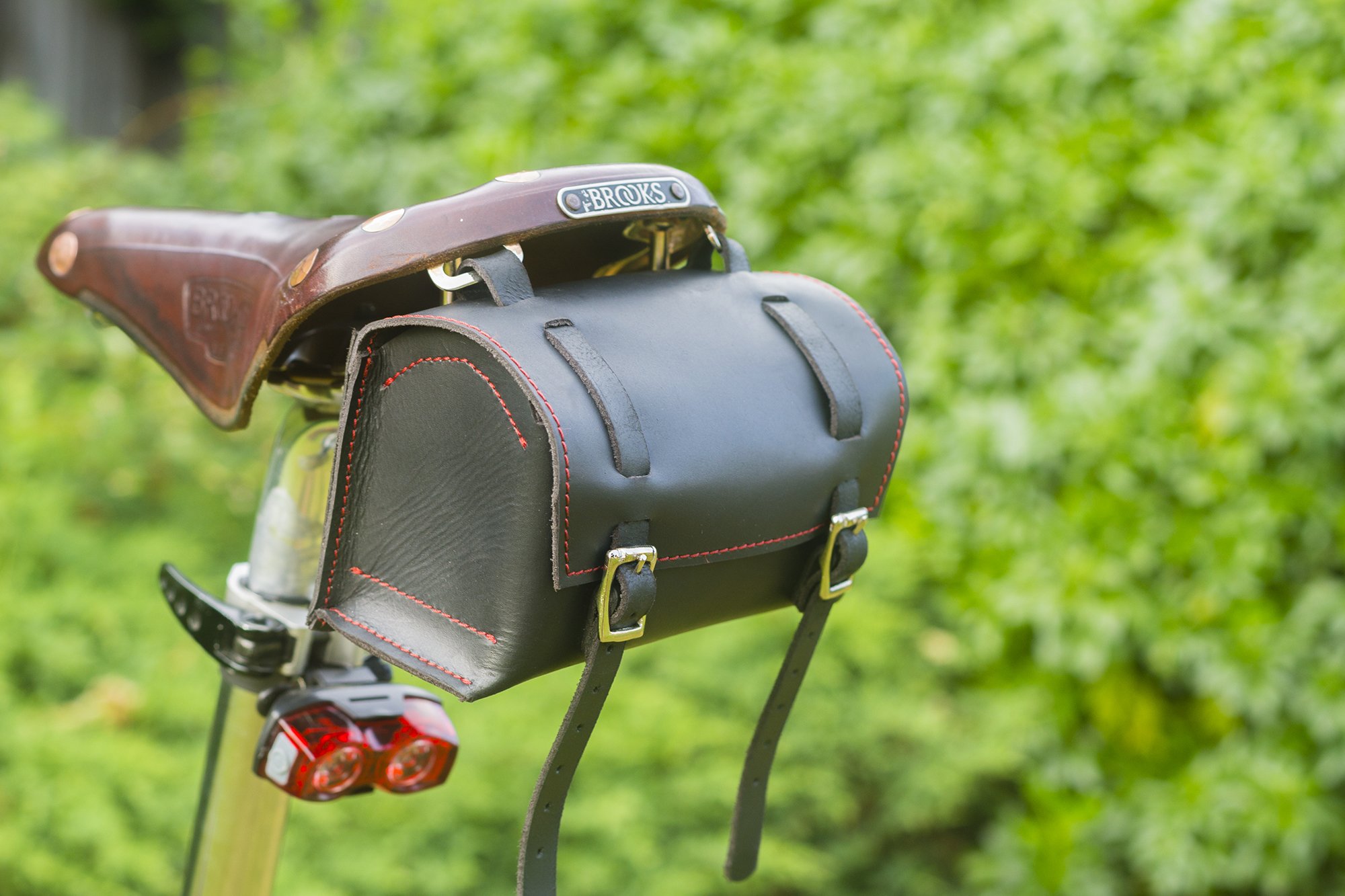 Amazon | LondonCraftwork クラシック スクエア サドル/ハンドルバー