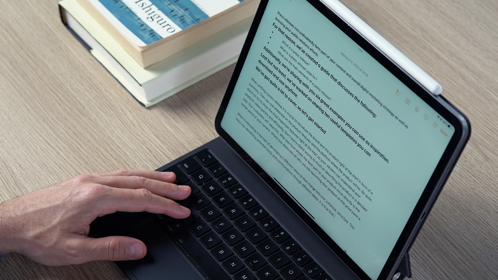 Magic Keyboard for iPad Pro 11-inch (M5/M4, 2025/2024), Magnetic