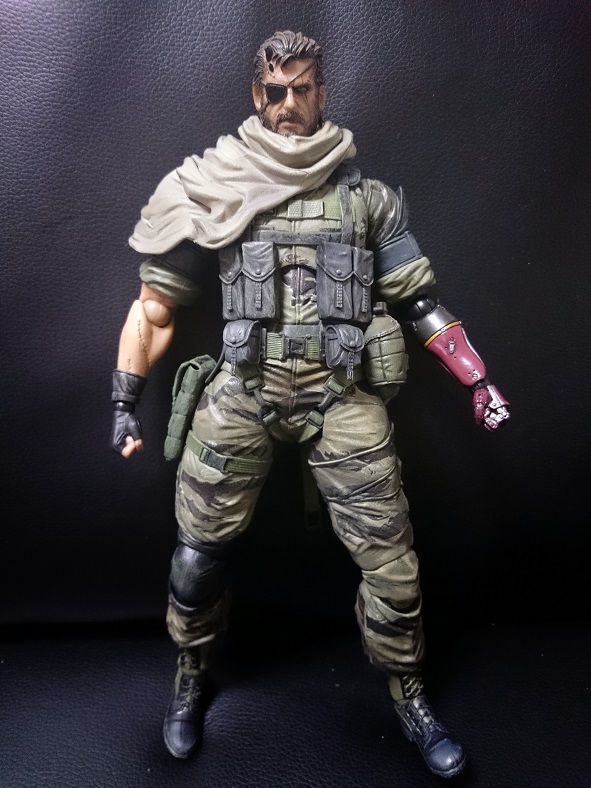 新品 MGSV パニッシュド・スネーク プレイアーツ改 新品 MGSV