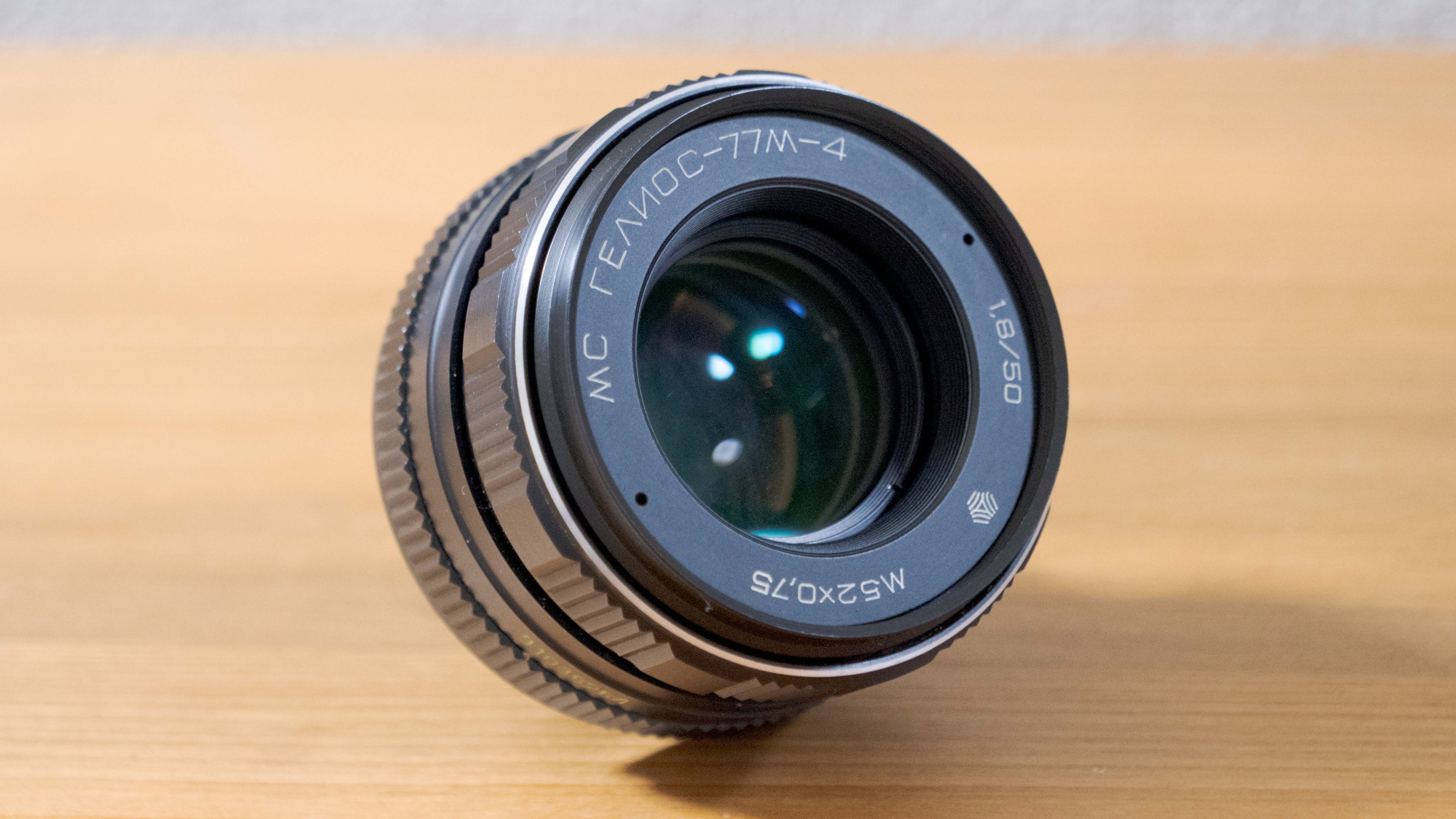 ぐるぐるボケ＆逆光耐性なさすぎ クセ強め MCヘリオス77M-4 50/1.8 M42