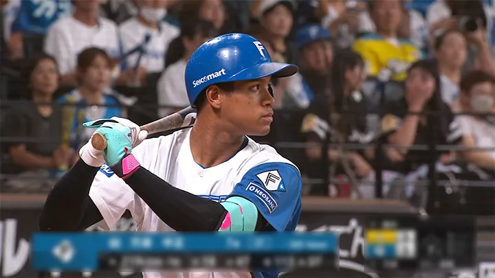 万波中正が勝ち越しの19号ソロ！ 北海道日本ハムが接戦を制す｜パ