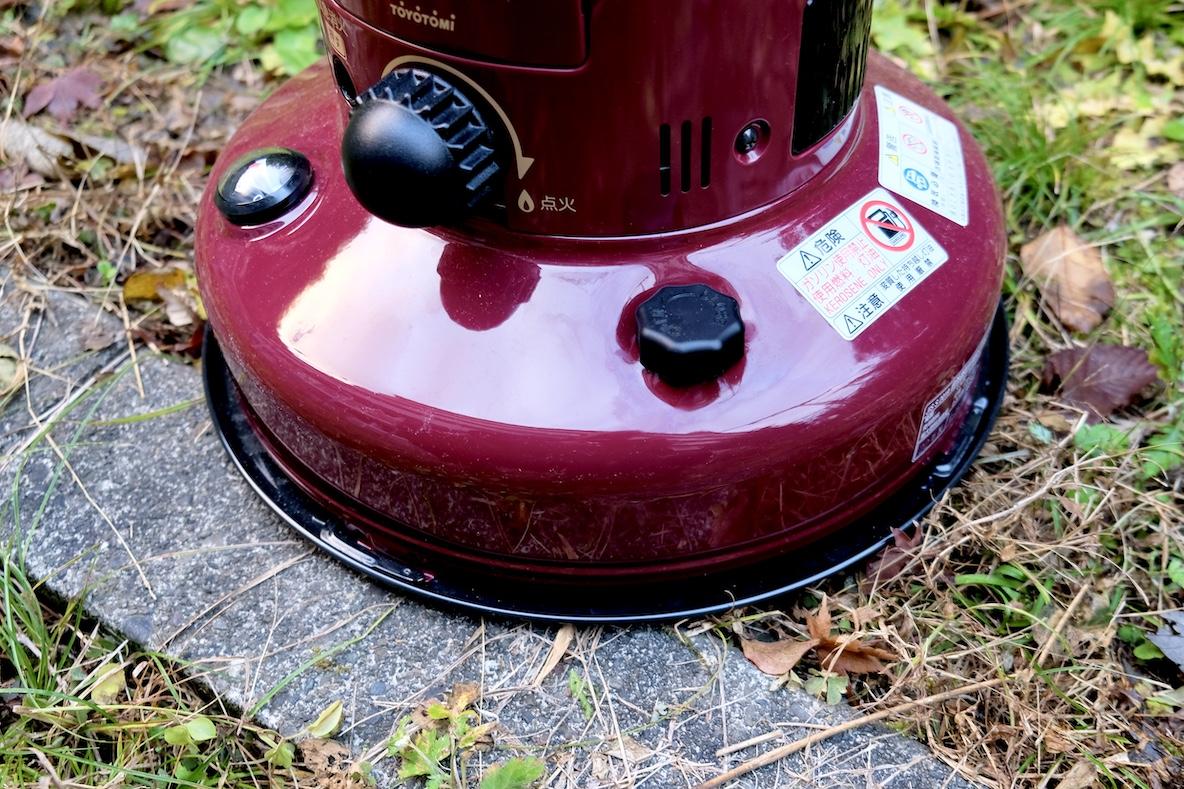 炎が美しいトヨトミの「石油ストーブ」と、一生物の南部鉄瓶で冬休みの